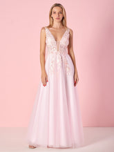Elegant A-line V-Neck Tulle Floor-Length Prom Dress with Lace Appliqued
