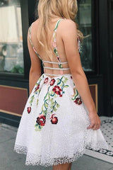 A-Line White Short Prom Dress Homecoming Dress with Floral