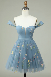 Floral Embroidery Sweetheart A-Line Homecoming Dress Short Party Dress