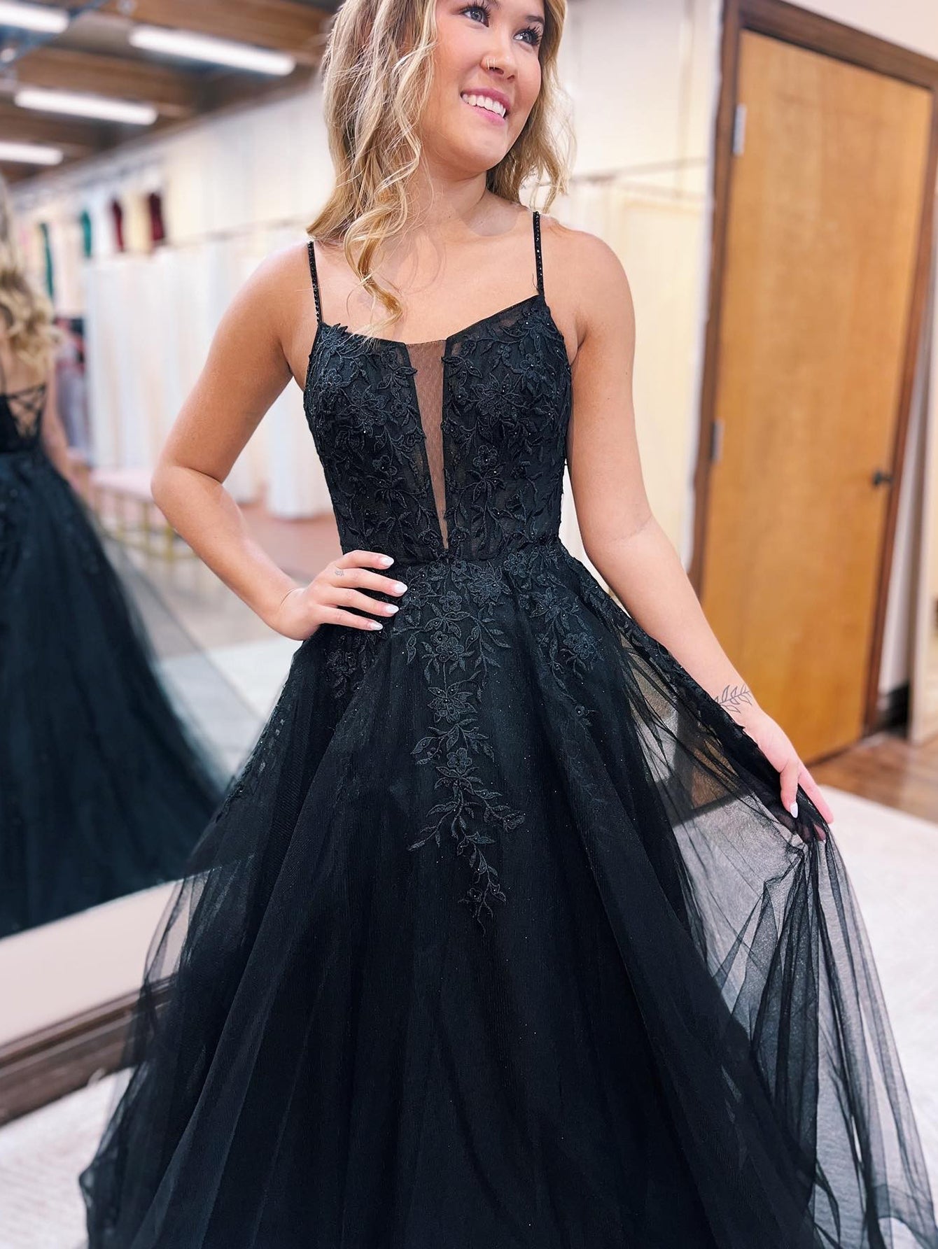 Black Tulle Spaghetti Straps A Line Prom Dress with Appliqued