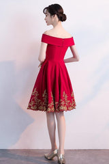 A-Line Off-The-Shoulder Red Homecoming Dress with Lace Applique