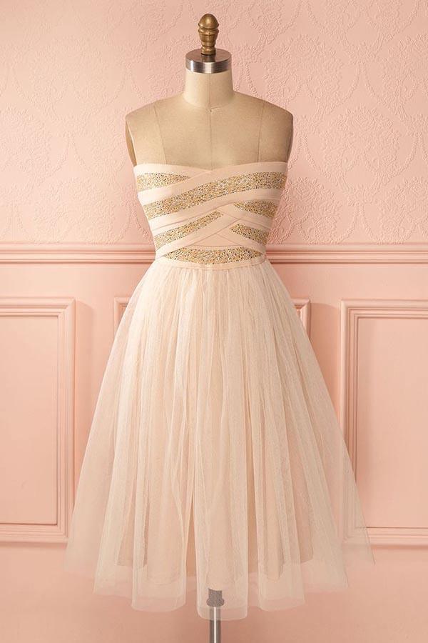 A-Line Strapless Knee-Length Sweetheart Tulle Homecoming Dress
