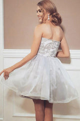 A-Line Strapless Short Organza Homecoming Party Dress with Appliques