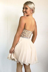 A-Line Sweetheart Pearl Pink Chiffon Homecoming Dress with Beading