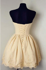 A-Line Sweetheart Sleeveless Satin Homecoming Dress with Lace Applique