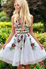 A-Line White Short Prom Dress Homecoming Dress with Floral