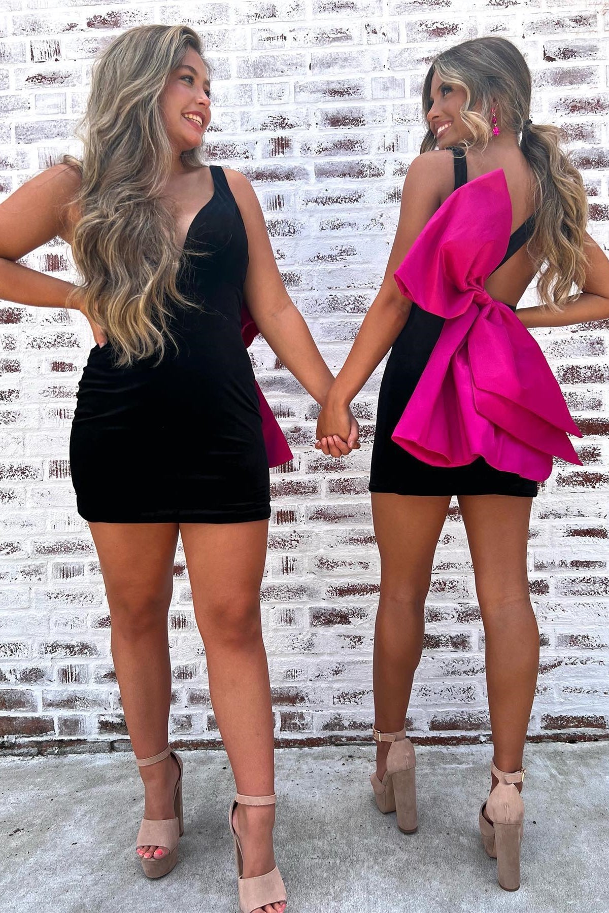 Black Plunge V Bowtie Back Bodycorn Mini Party Dress