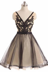 Black Tulle Lace V-Neck Short Prom Dress Homecoming Dress