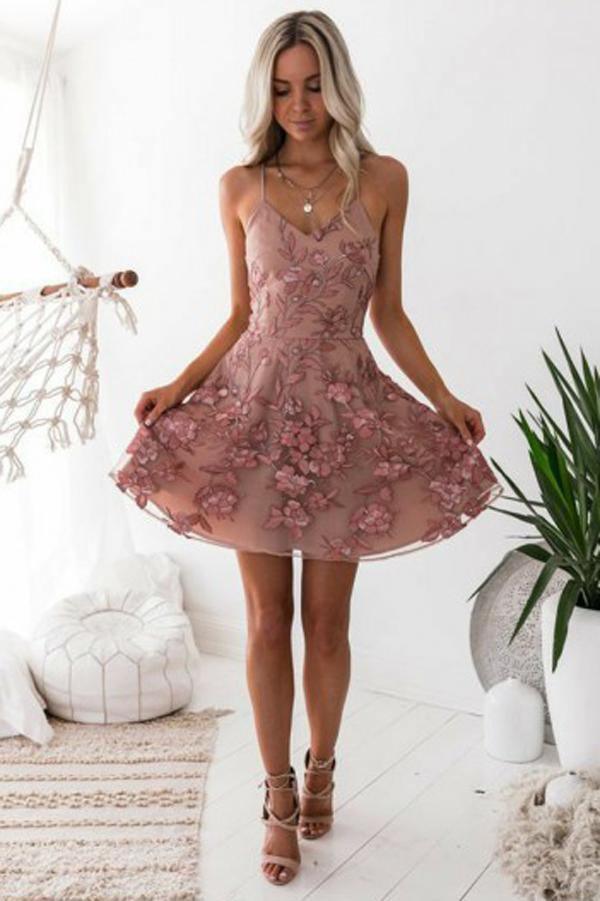 Charming Blush A-Line Homecoming Dress Short Prom Dress with Appliques