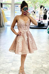 Lace Short Prom Dress Homecoming Dress with Criss-Cross Back