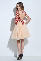 Scoop 3/4 Sleeve Appliques Sequins Knee-Length Cocktail Dress