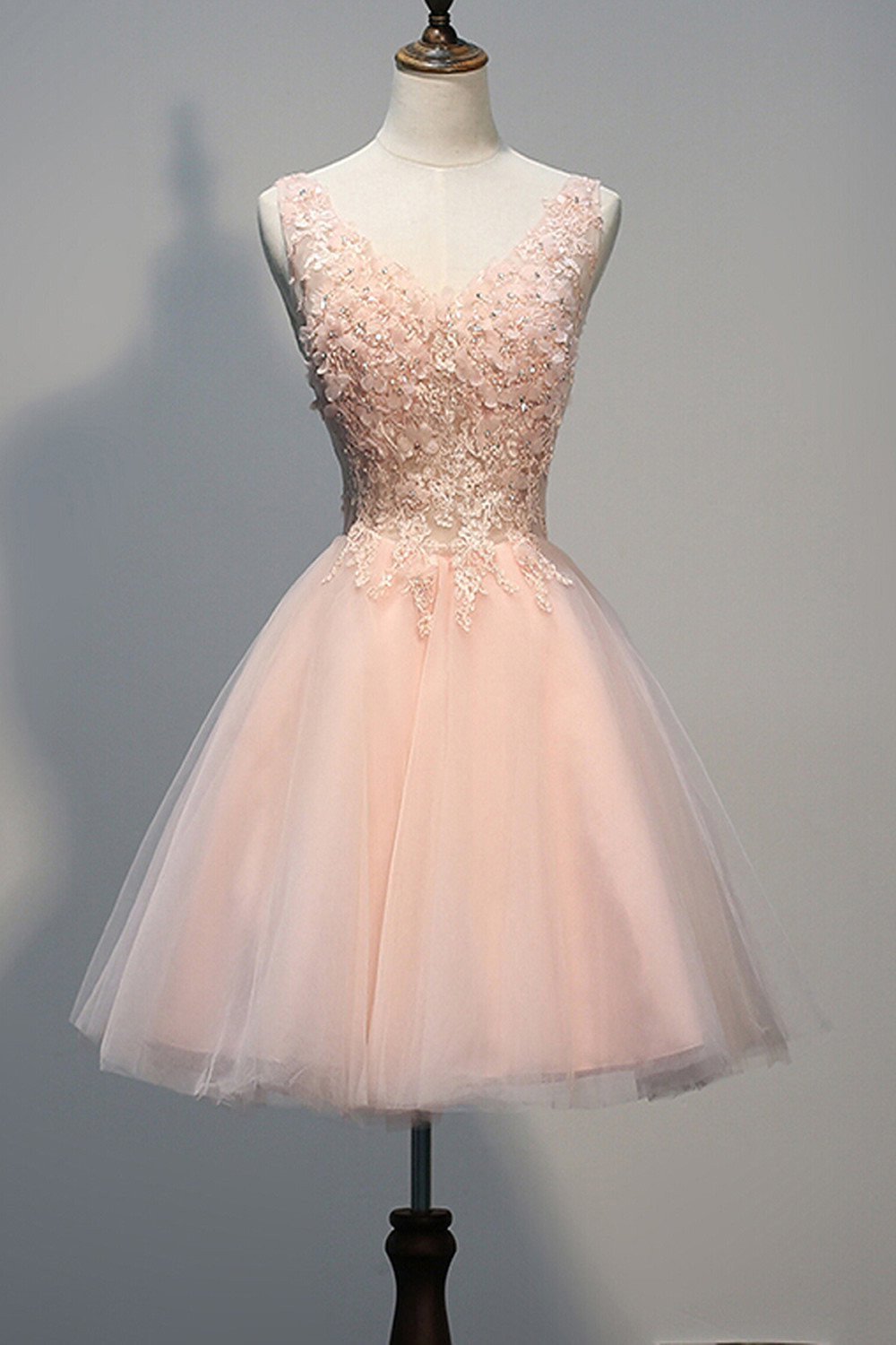 Short Open-Back Pearl Pink Homecoming Dress with Appliques