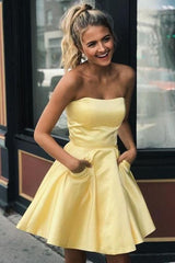 Simple Strapless Short Yellow Prom Dress with Pockets Homecoming Dress