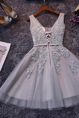 Sleeveless Lace-Up Tulle Short Homecoming Dress with Lace Appliques