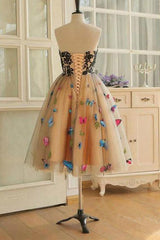 Sweetheart Neckline A-Line Homecoming Dress with Butterfly Appliques Short Prom Dress