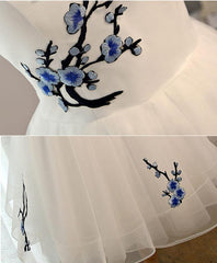 White A-Line Tulle Short Prom Dress Homecoming Dress