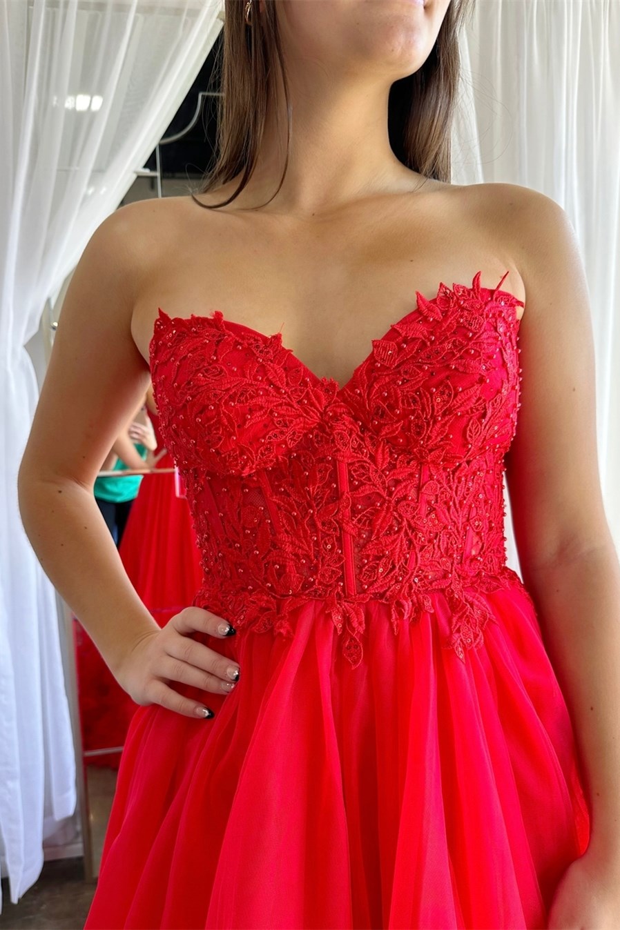 Red Tulle Appliqued Sweetheart Ruffle Long Prom Dress