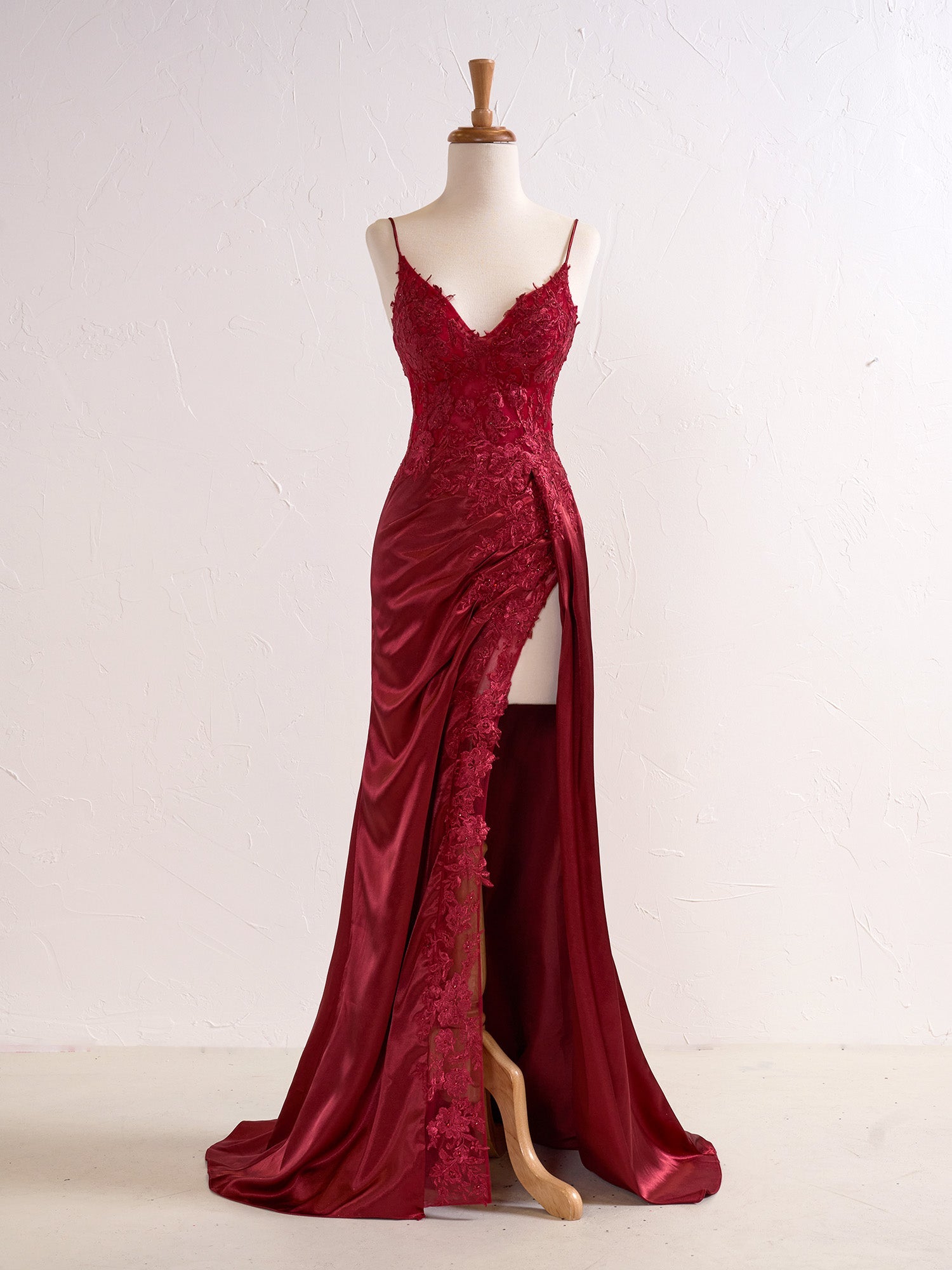 Bodycon Black Long Appliqued Prom Dress