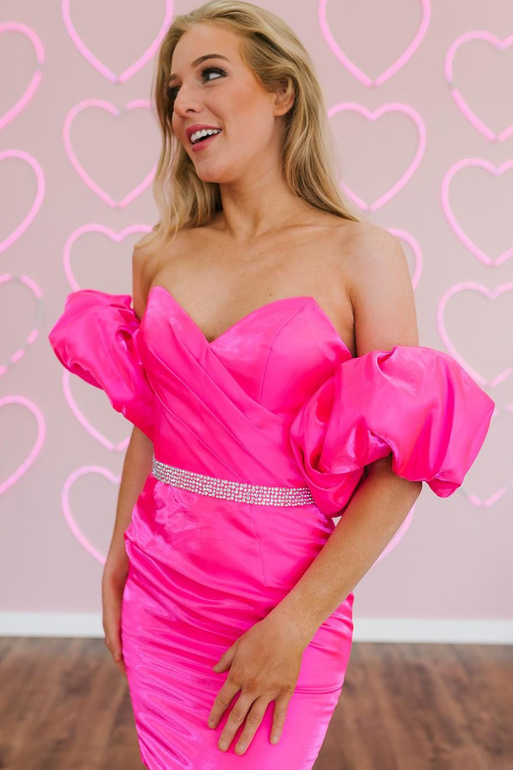 Bodycon Hot Cute Pink Short Homecoming Dress with Beading