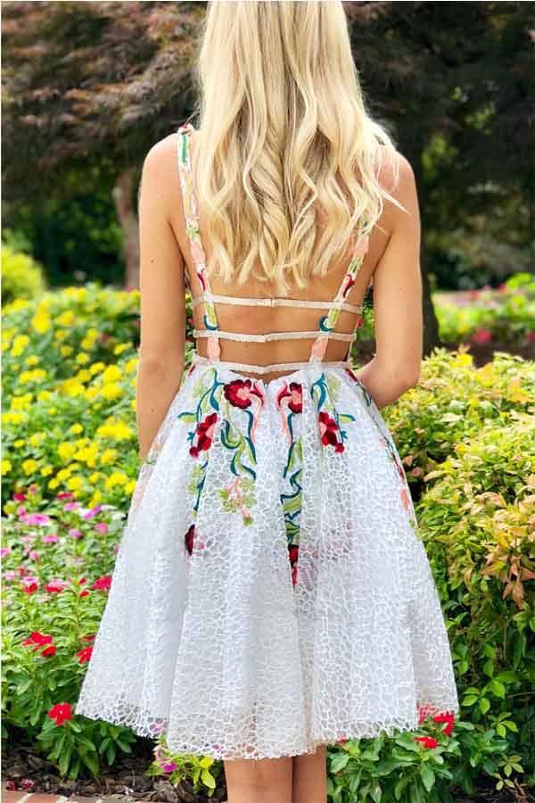 A-Line White Short Prom Dress Homecoming Dress with Floral
