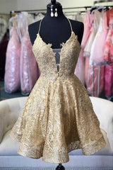 Lace Short Prom Dress Homecoming Dress with Criss-Cross Back