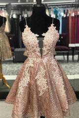 Lace Short Prom Dress Homecoming Dress with Criss-Cross Back